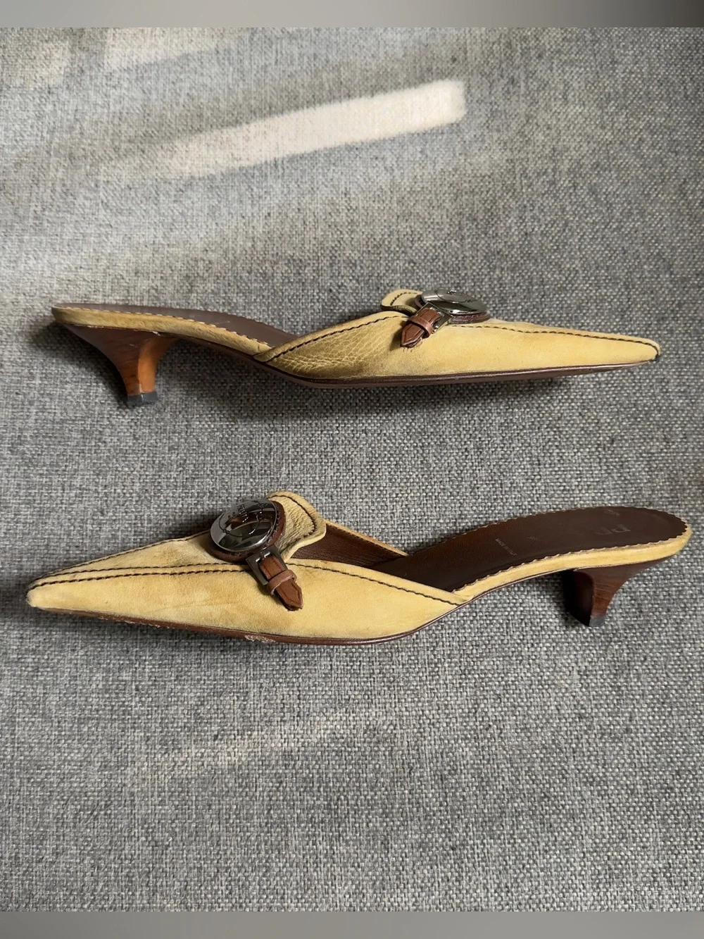 Vintage Prada logo buckled kitten heels - Picture 2 of 8